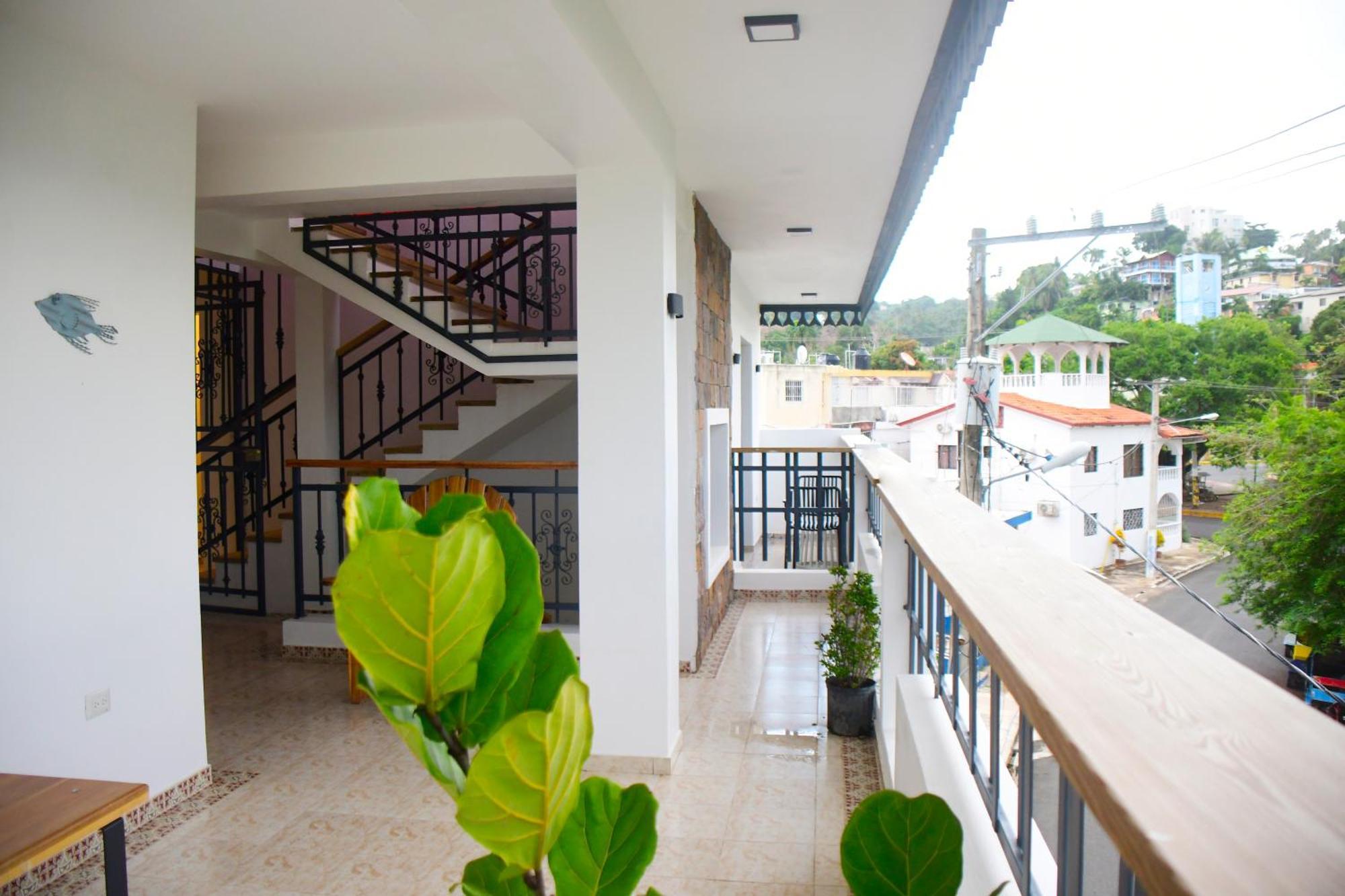 Hostal Marina Samana المظهر الخارجي الصورة