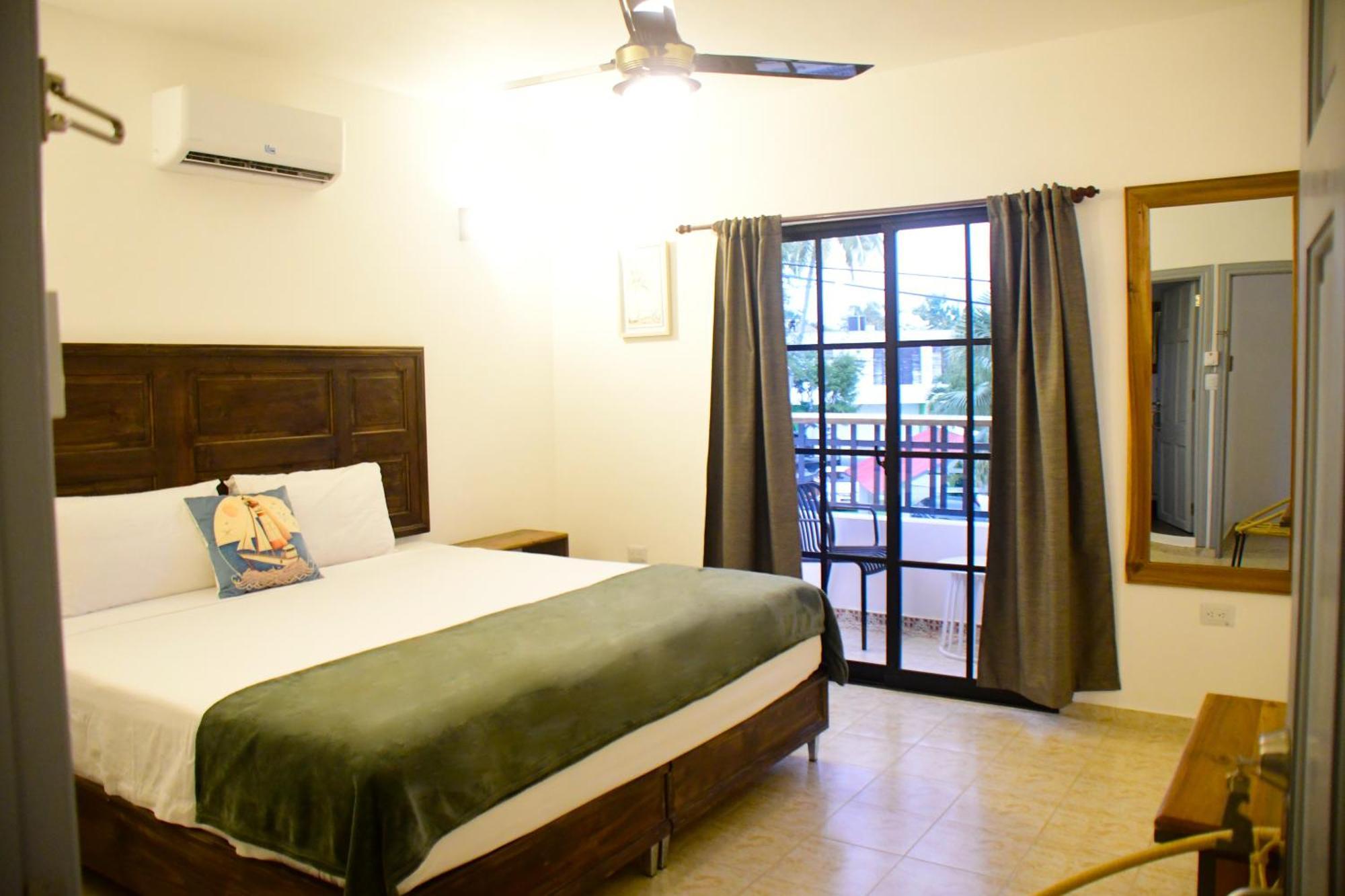 Hostal Marina Samana المظهر الخارجي الصورة